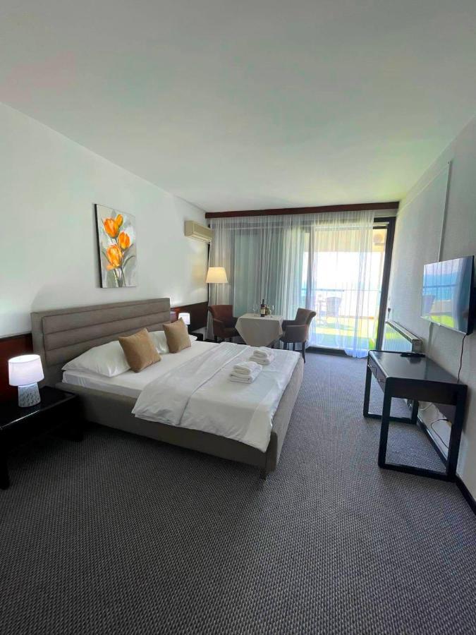 Corpus A - Hotel Albatros Улцинь Экстерьер фото